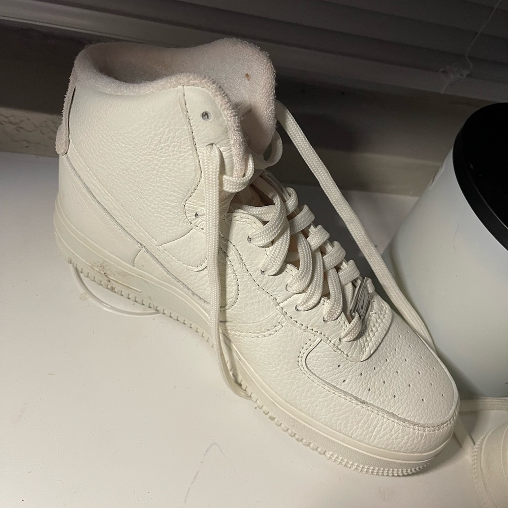 Air jordans women size 8.5 perfect condition Nike. Worn once